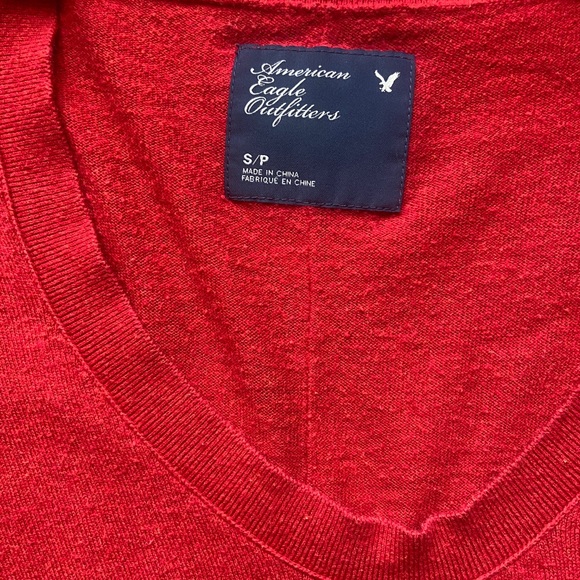 American Eagle women’s red & black scoop neck sweaters 2 pack size Small - Picture 3 of 9